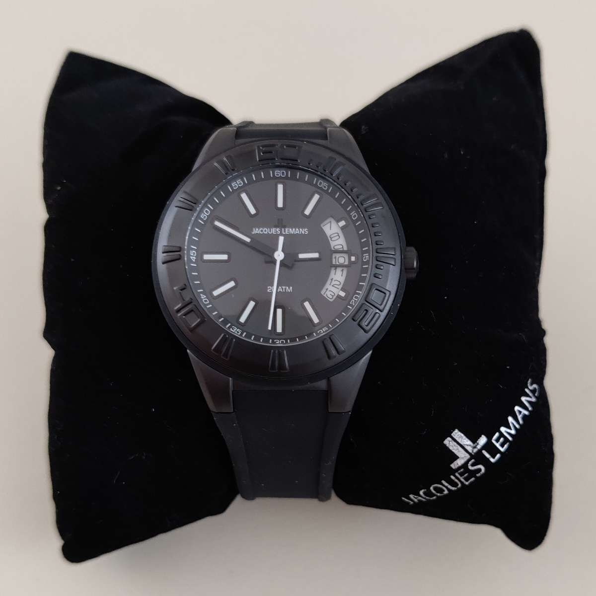 VLZ Crowdfunding Uhr Schwarz